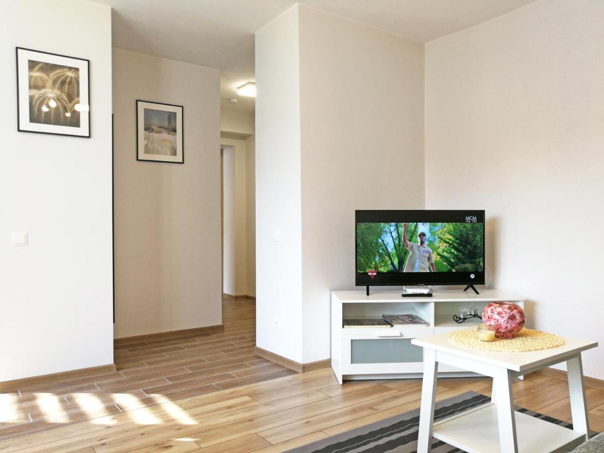 Siauliai Central Apartment @ Traku Street Buitenkant foto